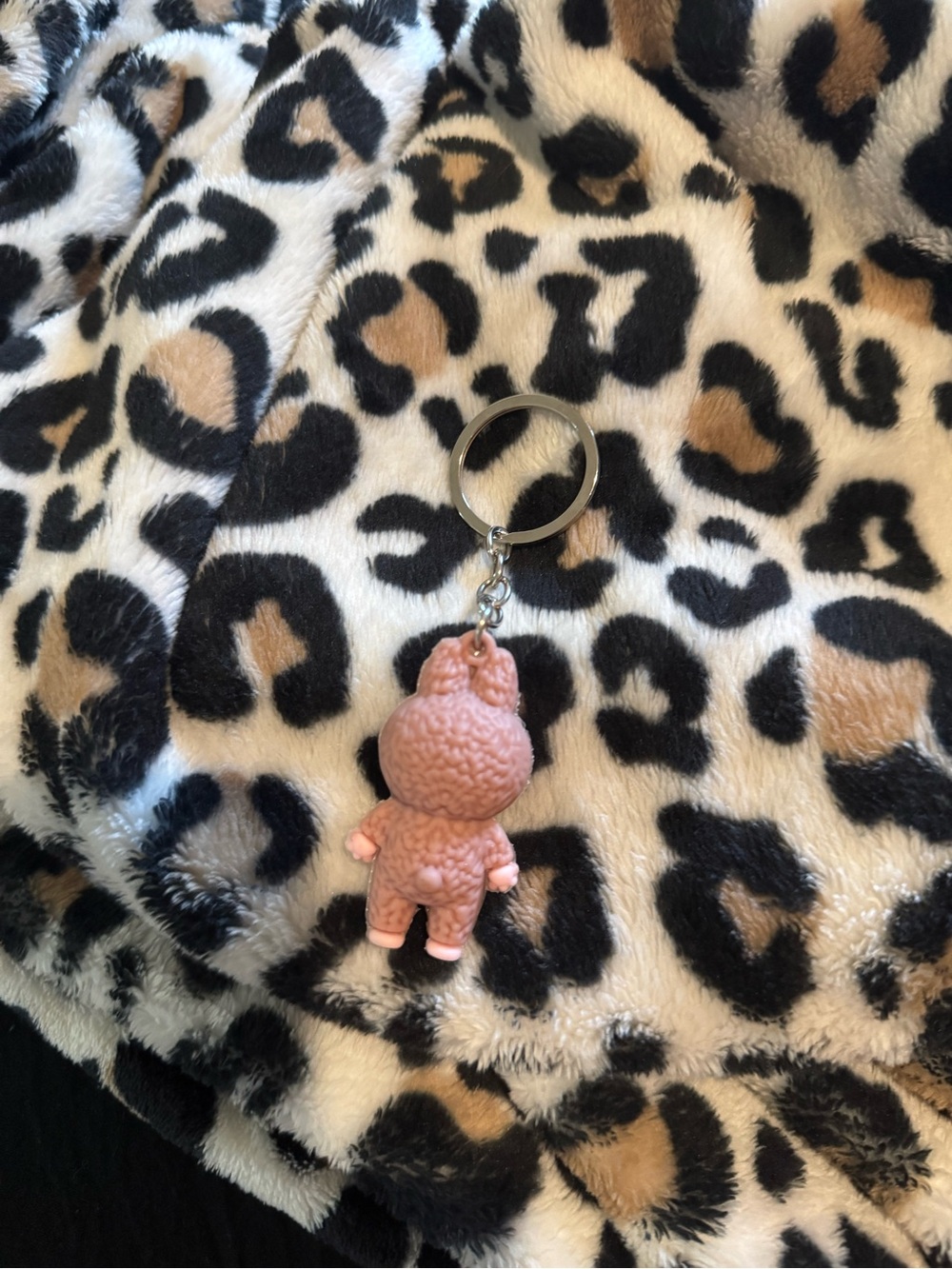 Labubu key chain - Picture 2 of 2